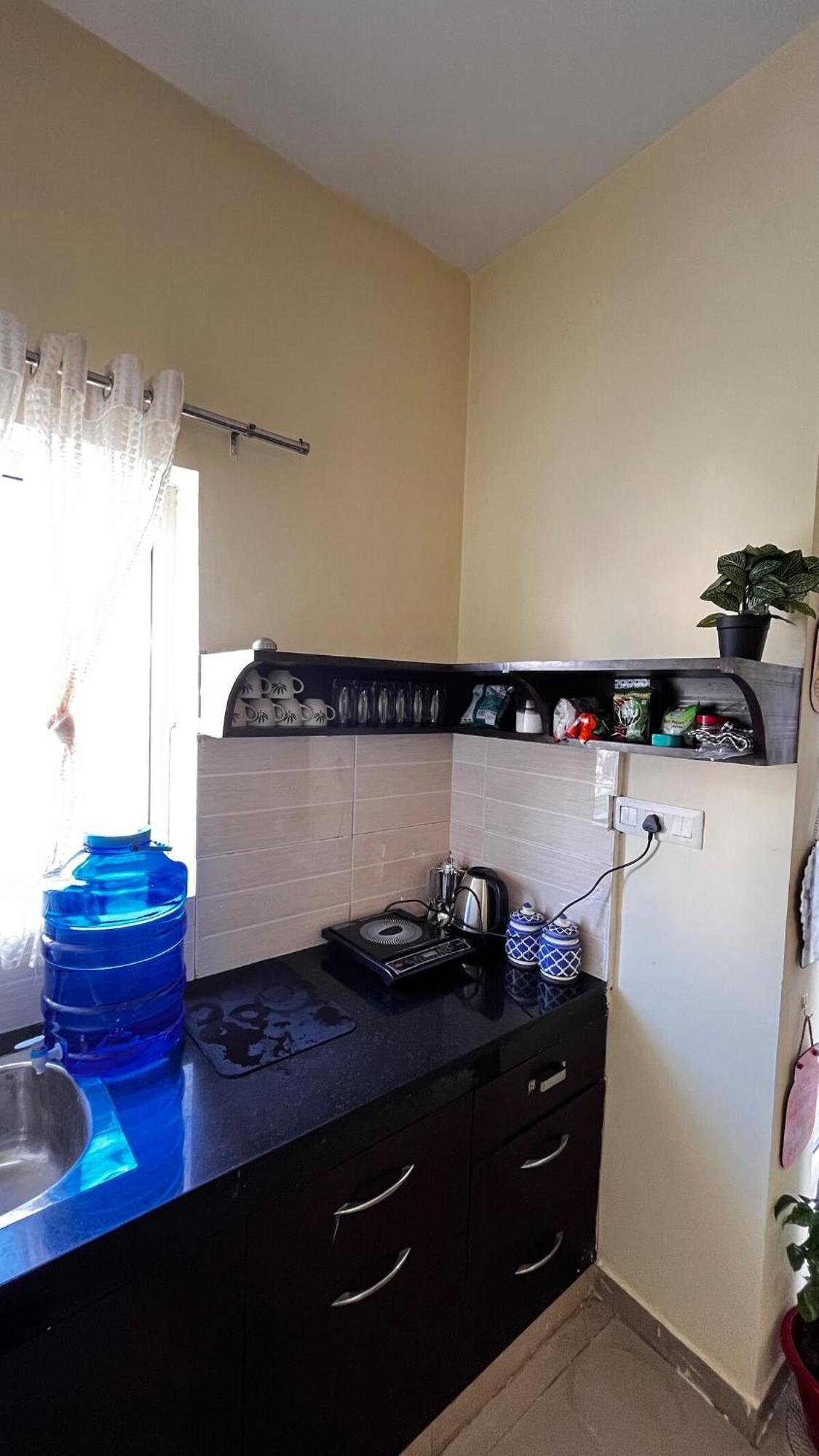 Radhey Bliss A Cozy Apartment *